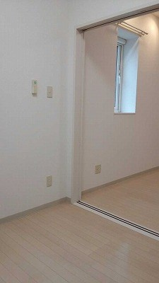 【パークヒルズ中央12の居間】