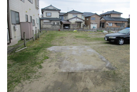  109 巻甲(東6区)駐車場　白寿荘近くの外観