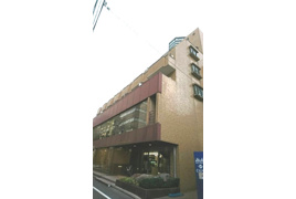 岩波ビルの外観