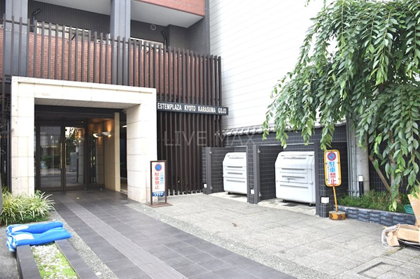 エステムプラザ京都烏丸五条のエントランス
