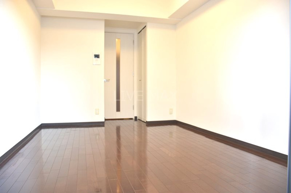 エステムプラザ京都烏丸五条の居間