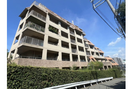 ジュリオ朝霧の外観