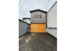 高柳栄町 宮本倉庫の外観