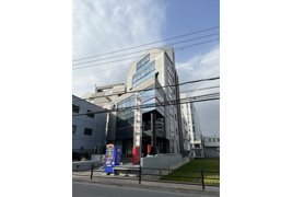 江坂DAプラザビルの外観