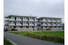 旭原大丸マンションA棟の外観