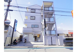 橿原市中曽司町のマンションの外観