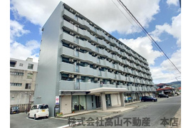 ジュネスシティ宮の前の外観