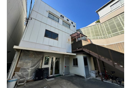 神港ビルの外観