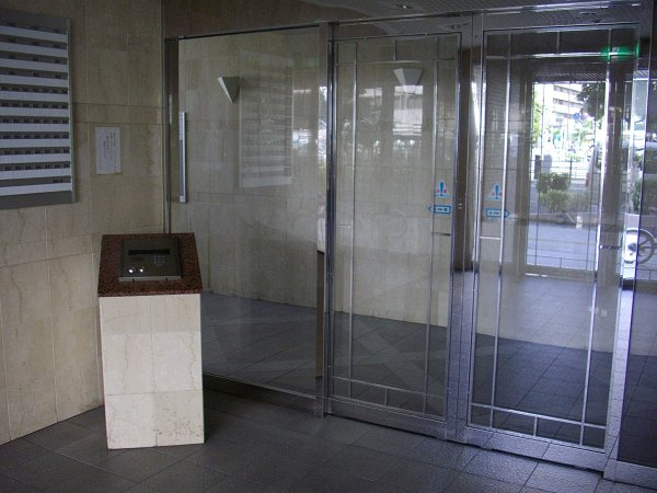 CityLifeクラウンハイム長堀通のエントランス