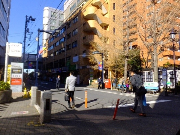 メドウ初台の周辺