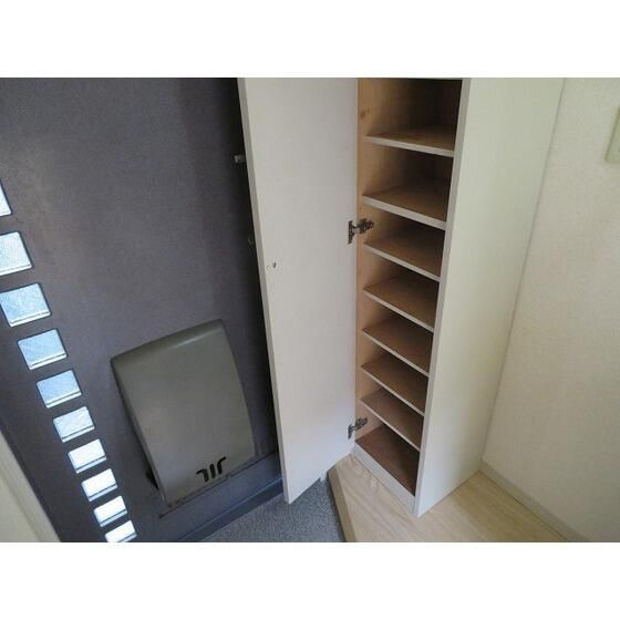 エステートパレスの玄関