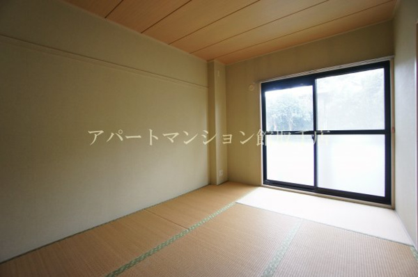 【ビラージュ取手の和室】