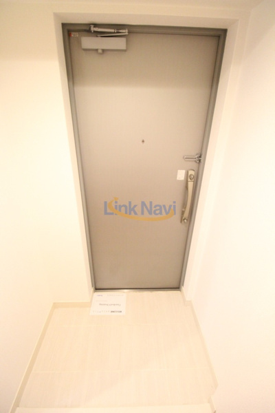 【レジュールアッシュ梅田AXIAの玄関】