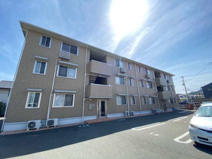 鳥栖市弥生が丘2丁目&nbsp;3階建&nbsp;築19年のイメージ