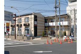 セゾンブラン三郷の外観