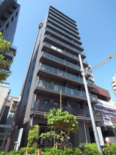 ZOOM東新宿の外観