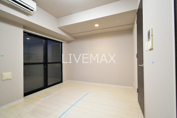 ZOOM東新宿の居間