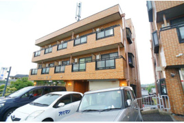 ロイヤルクリヨンの外観