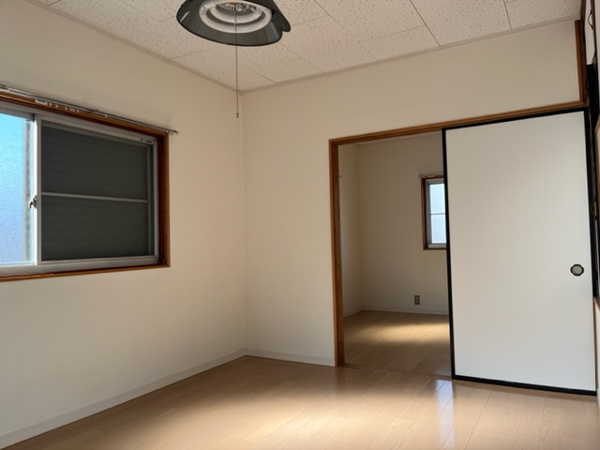 【笛木アパートの洋室】