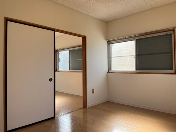 【笛木アパートの洋室】