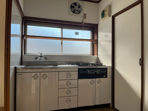 【笛木アパートのキッチン】