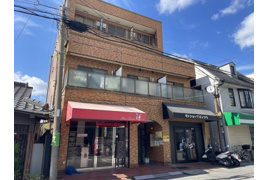 エレガンス鳴尾の外観