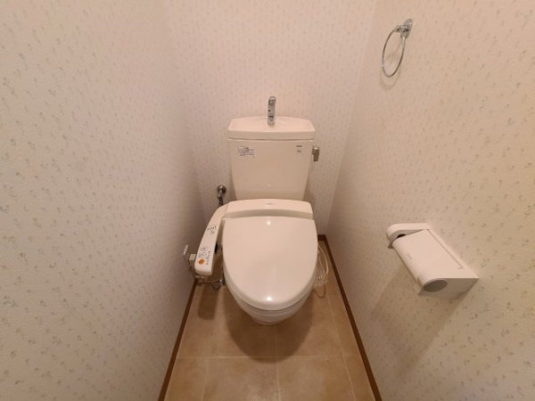 【名古屋市千種区唐山町のマンションのトイレ】