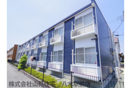 橿原市新賀町のアパートの外観