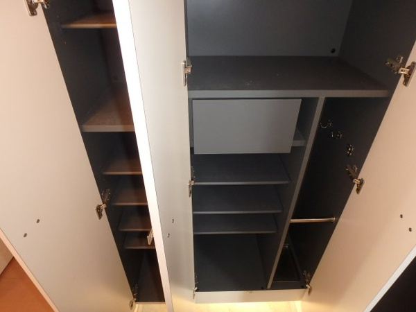 プレサンス大阪ドーム前ファンタジアの玄関