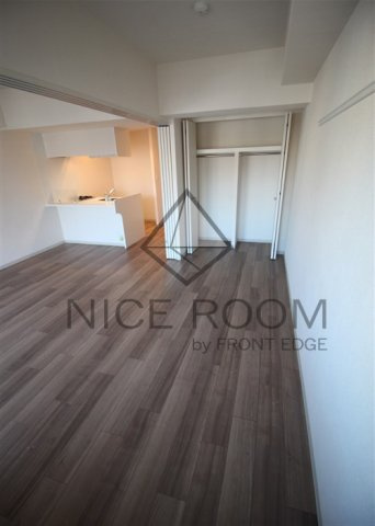 プレサンス松屋町駅前デュオの洋室