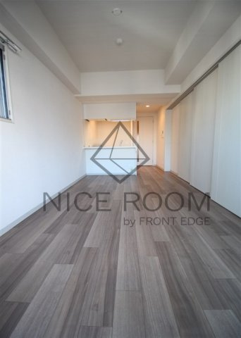 プレサンス松屋町駅前デュオの居間