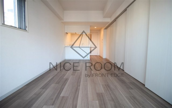 プレサンス松屋町駅前デュオの居間