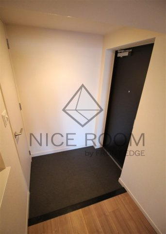 プレサンス松屋町駅前デュオの玄関