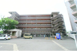 ヒルズ折尾の外観