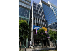 丸武本町ビル貸店舗事務所の外観