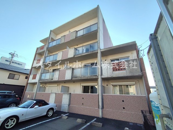 アゼリアコートの画像