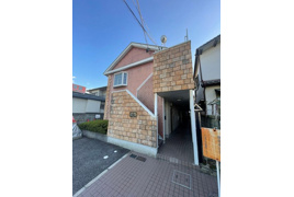 西宮市学文殿町のアパートの外観