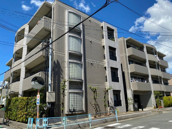 シェリール甲東園の外観