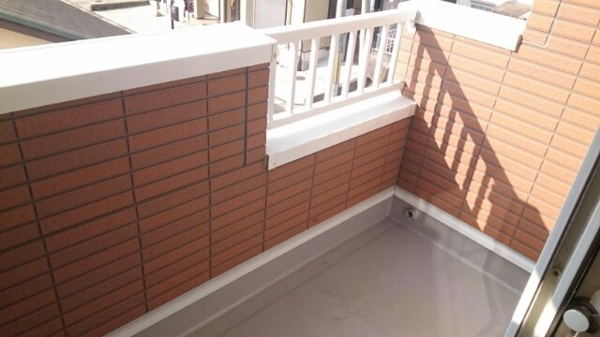 【メゾン・ド・シャル-レⅡのバルコニー】