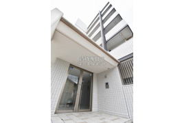 クレスト園田の外観