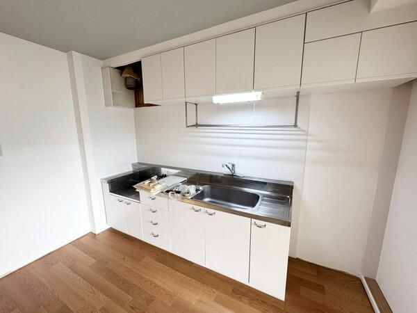 【ハイム下鶴間のキッチン】