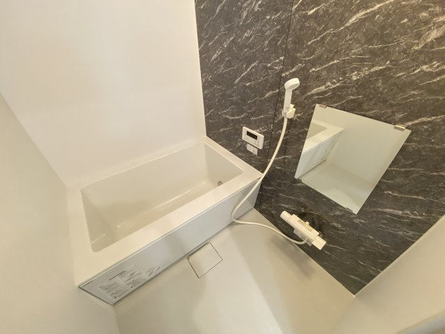 ランドレーヴ尼崎のバスルーム