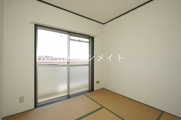 【名瀬マンションの和室】