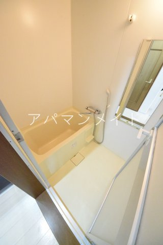 【名瀬マンションの浴室】