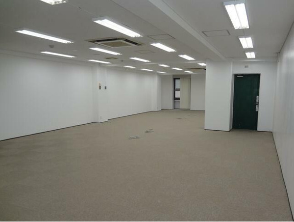 【姫路白鷺ビルの内装】