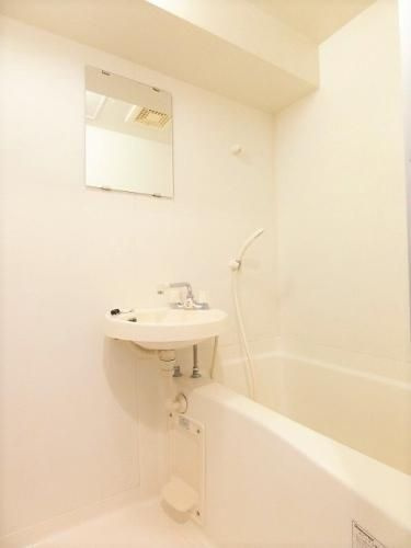 ラフィーネ博多の浴室