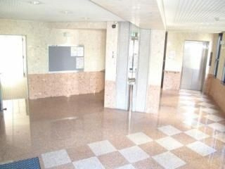 ラフィーネ博多のエントランス