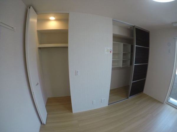 【エストピア壱番館の収納】