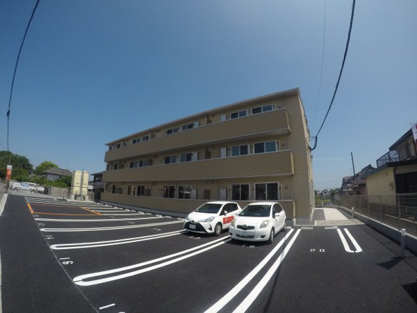 【エストピア壱番館の外観】