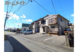 ビレッジアキの外観